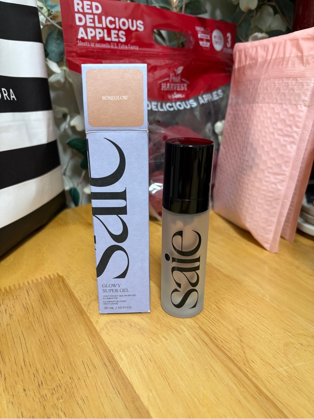 Saie Glowy Super Gel Lightweight Illuminator, full Sz 1oz, BNIB, AUTHENTIC, New